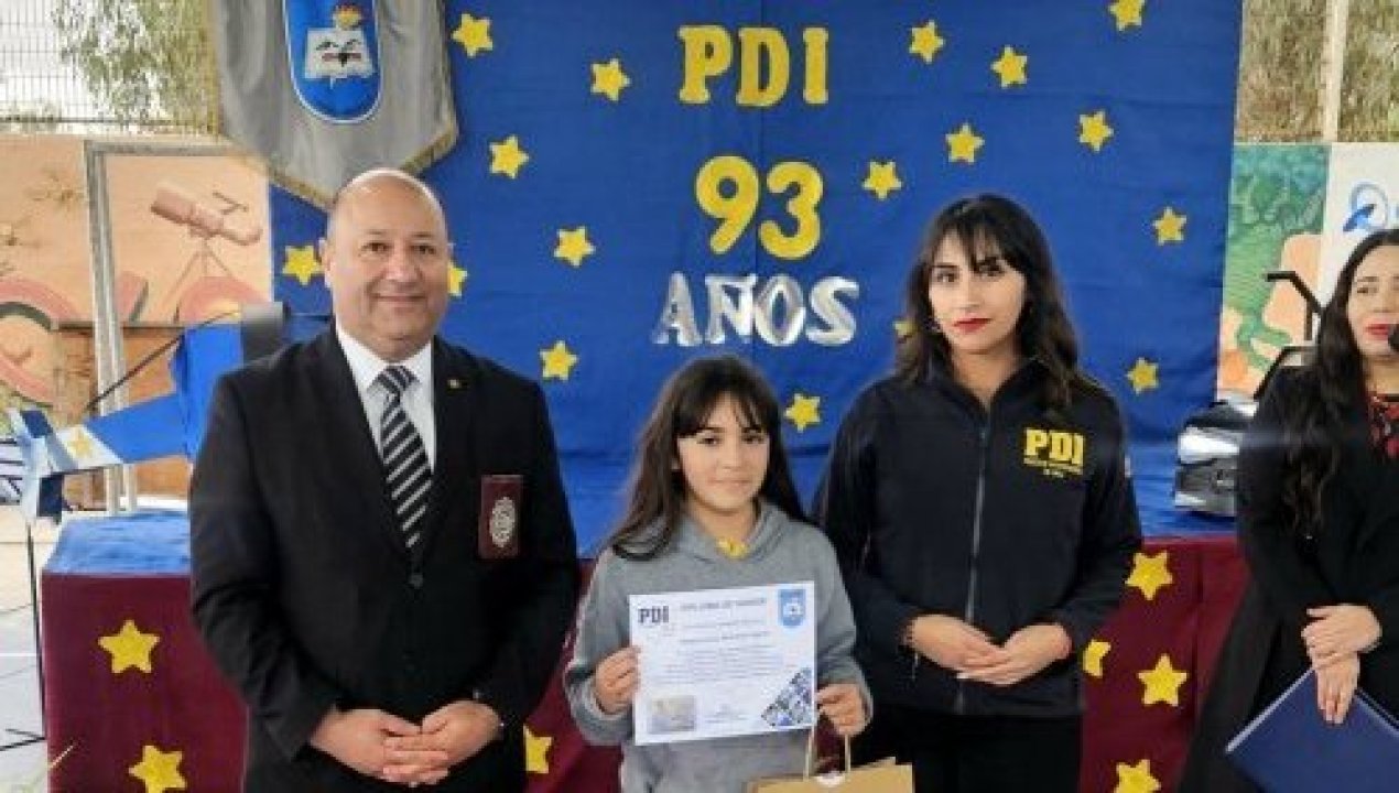/atacama/escuela-marta-aguilar-de-tierra-amarilla-conmemoro-el-93-aniversario-de-la