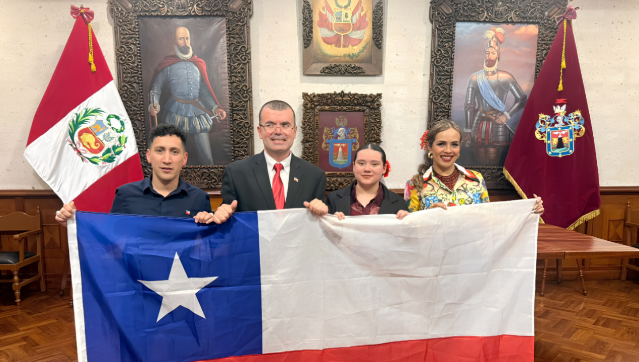 /chile-obtiene-el-tercer-lugar-en-concurso-internacional-de-oratoria-en-peru