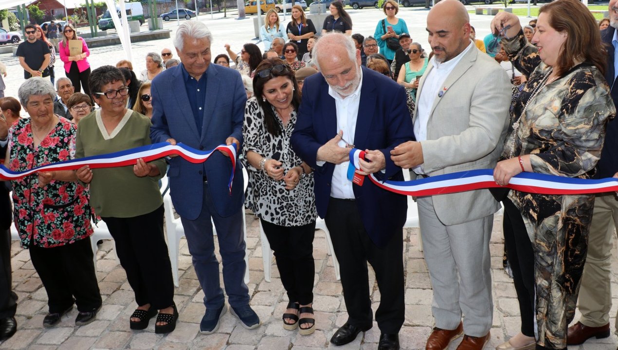 /inauguran-plaza-gabriela-mistral-en-molina-con-gran-inversion