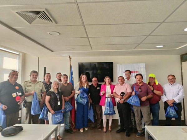 Medios de Curicó reciben Elementos de Protección Personal