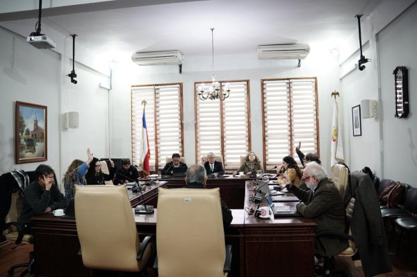 Municipio aprueba histórico aporte a Bomberos de Curicó
