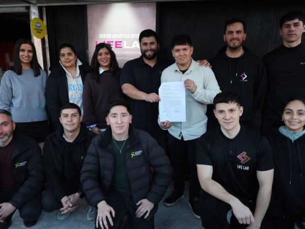 Corporación de Deportes firma alianza con Life Labs