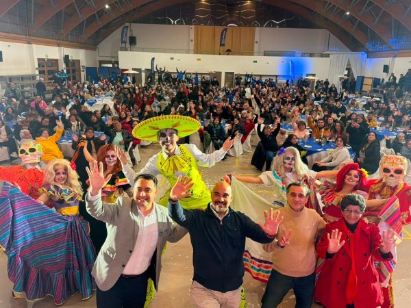 Molina reconoce a más de 600 dirigentes sociales