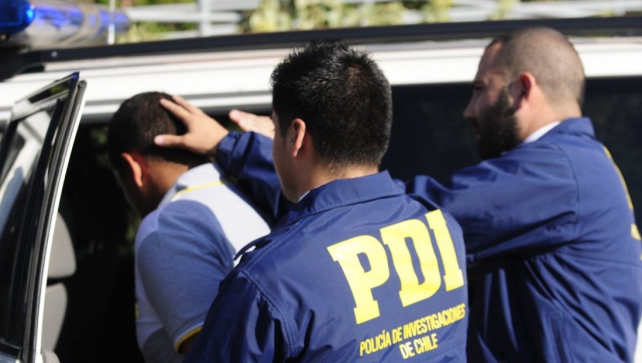 /regionales/region-del-biobio/hombre-de-24-anos-es-detenido-en-los-angeles-acusado-de-abuso-sexual-contra
