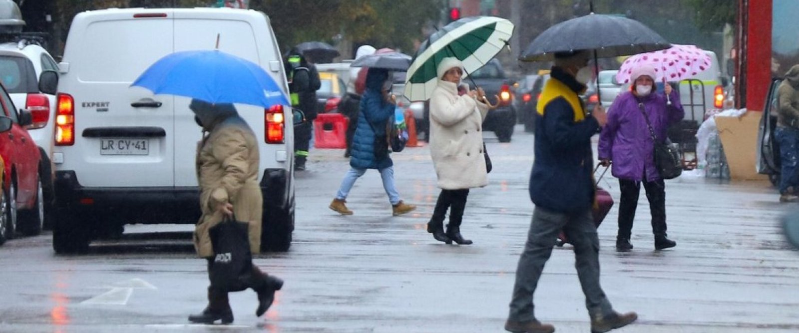 Dos sistemas frontales marcarán la semana con lluvias desde Coquimbo a Magallanes