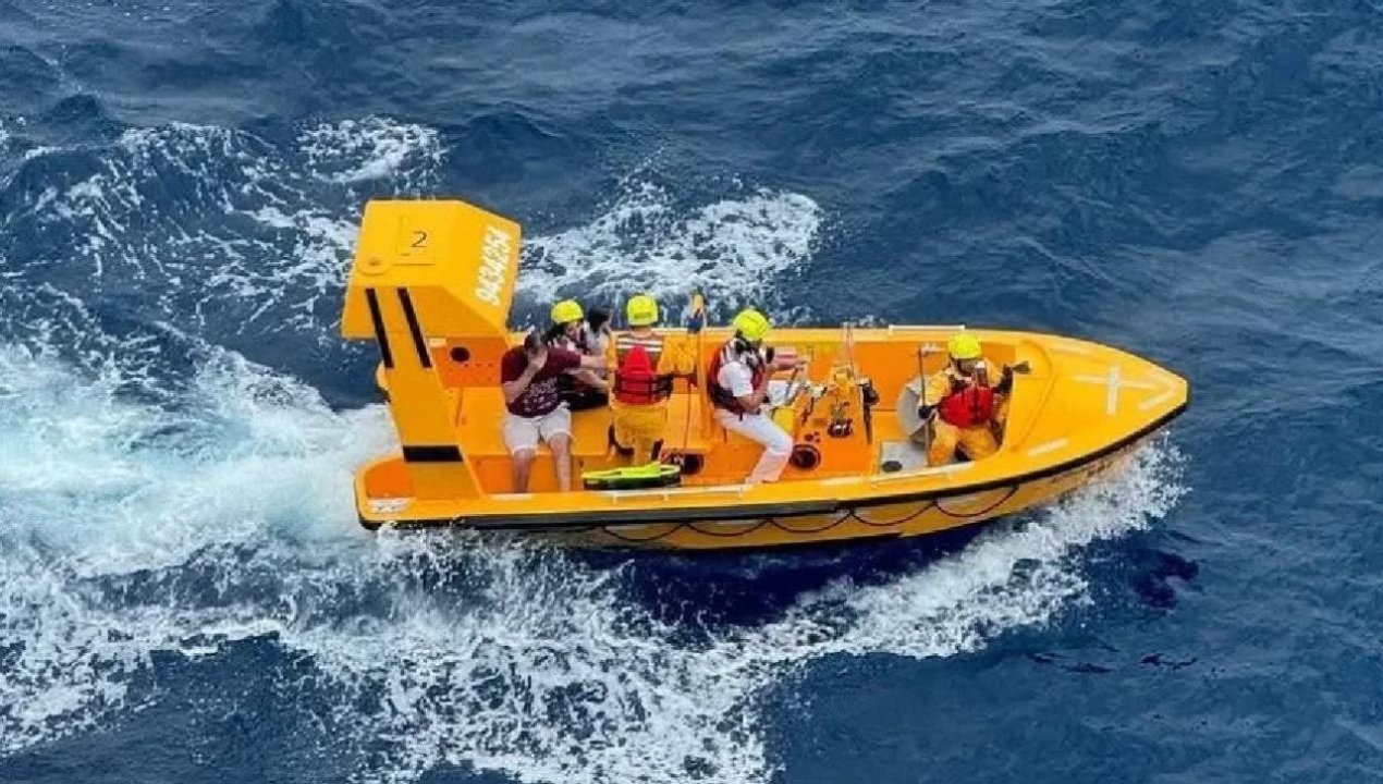 /hombre-se-lanzo-al-oceano-durante-crucero-para-salvar-a-su-hija